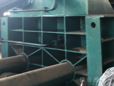 現(xiàn)代220挖機，華宏200噸圖6