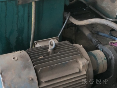 現(xiàn)代220挖機，華宏200噸圖5