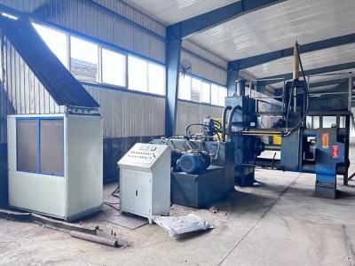 打包出售八成新630壓餅機(jī)、撕碎機(jī)、空調(diào)壓縮機(jī)圖6